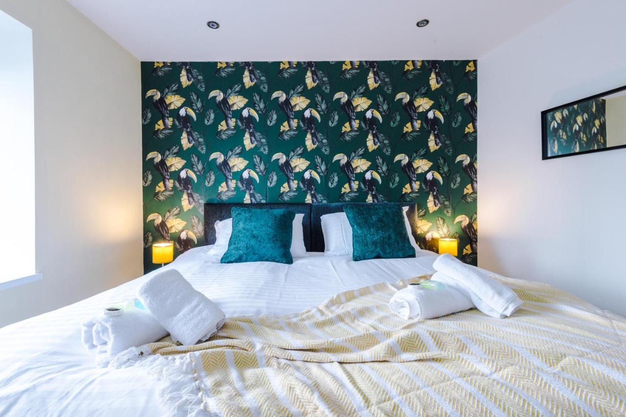 Rest & Recharge At The Station Apartments Manchester Exterior foto