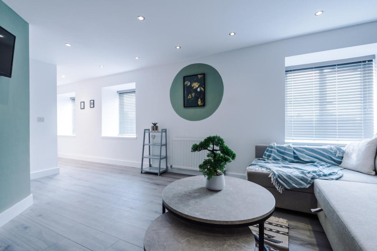 Rest & Recharge At The Station Apartments Manchester Exterior foto
