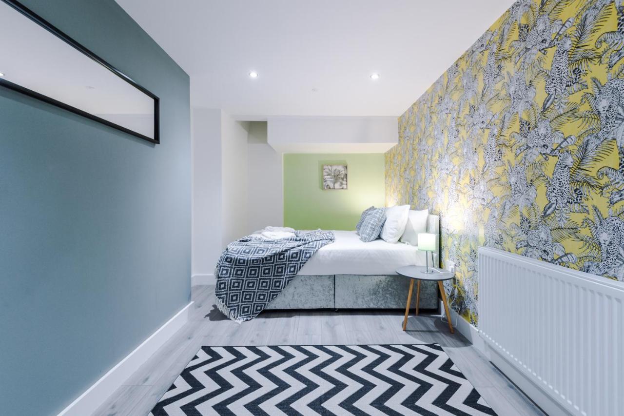 Rest & Recharge At The Station Apartments Manchester Exterior foto